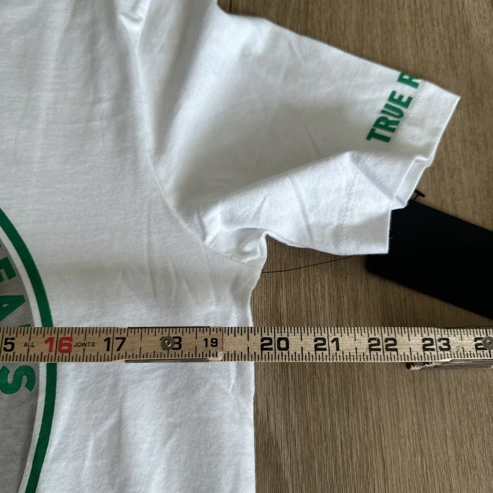 True Religion Men's White Strike HS SS Tee 2002 Size Medium NEW‎
